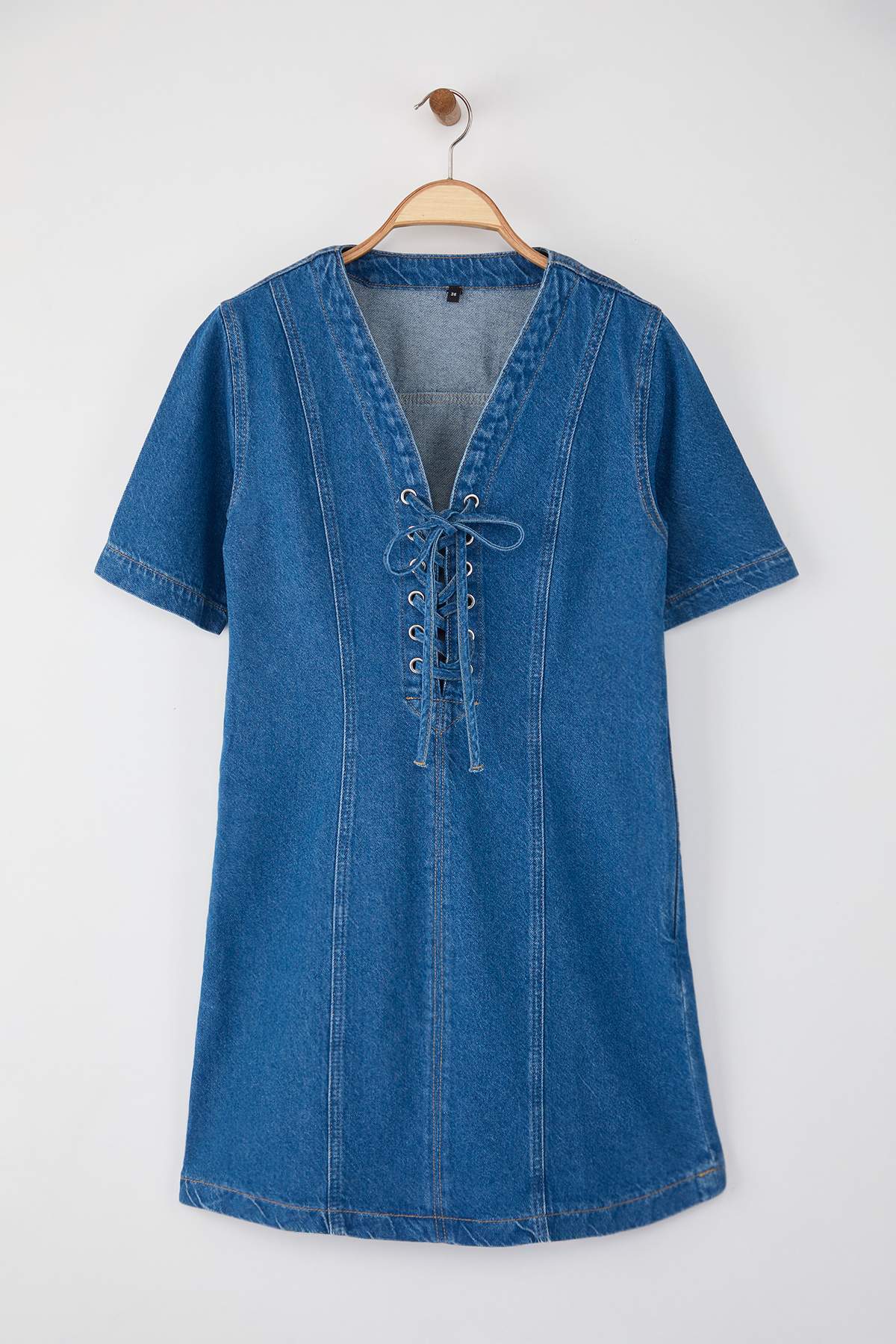 Mavi Kuşgözü Bağlama Detaylı Mini Denim Elbise TWOAW26EL00033