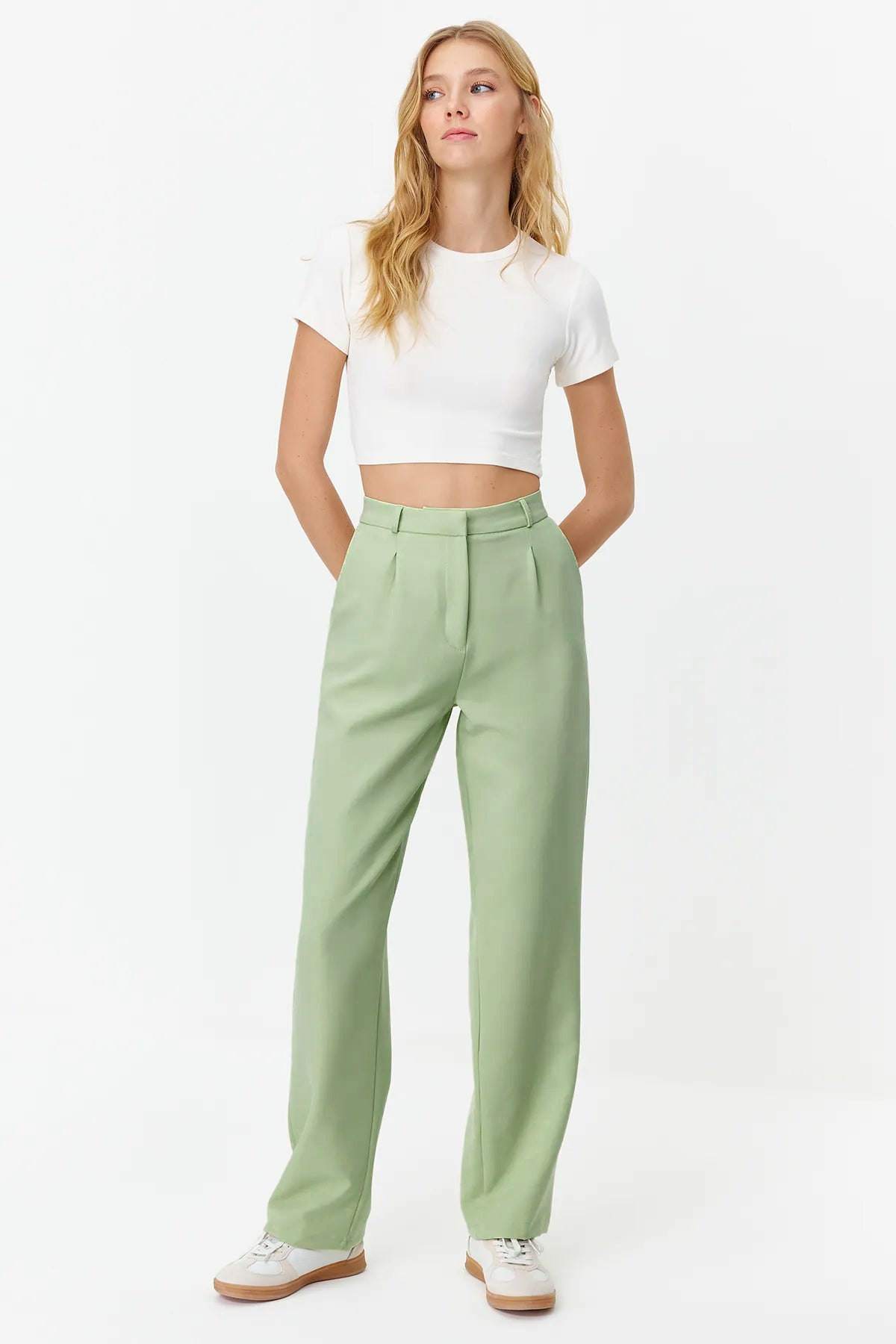 Trendyolmilla Mint Straight/Düz Kesim Pileli Dokuma Kumaş Pantolon TWOSS21PL0155