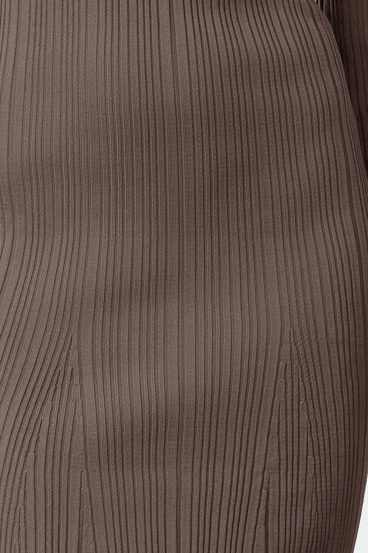 Trendyolmilla Kahverengi Midi Triko Basic Carmen Yaka Elbise TWOAW25EL00033