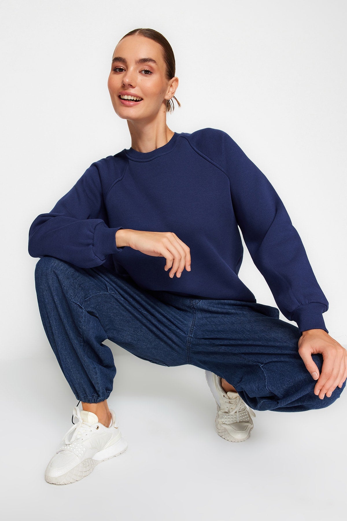 Trendyolmilla Lila Relaxed/Rahat Kalıp Basic Reglan Kol Bisiklet Yaka Örme Sweatshirt TWOAW24SW00104