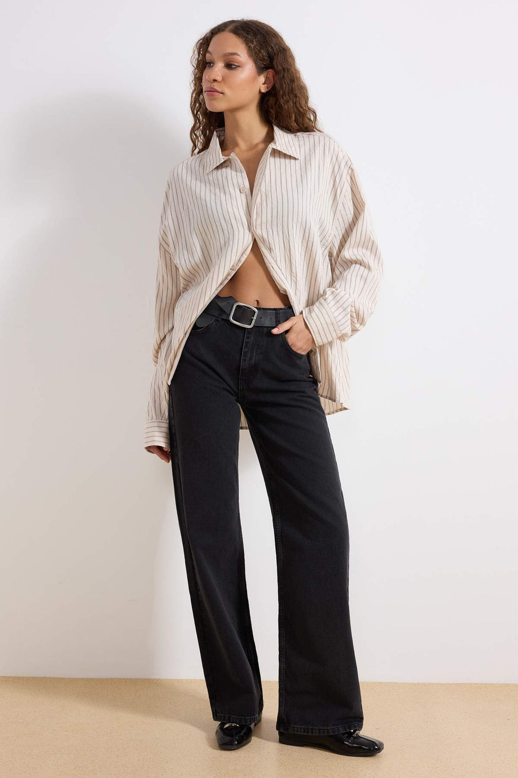 Trendyolmilla Koyu Mavi Yüksek Bel Wide Leg Geniş Paça %100 Pamuk Non-Stretch Jeans TWOSS23JE00068