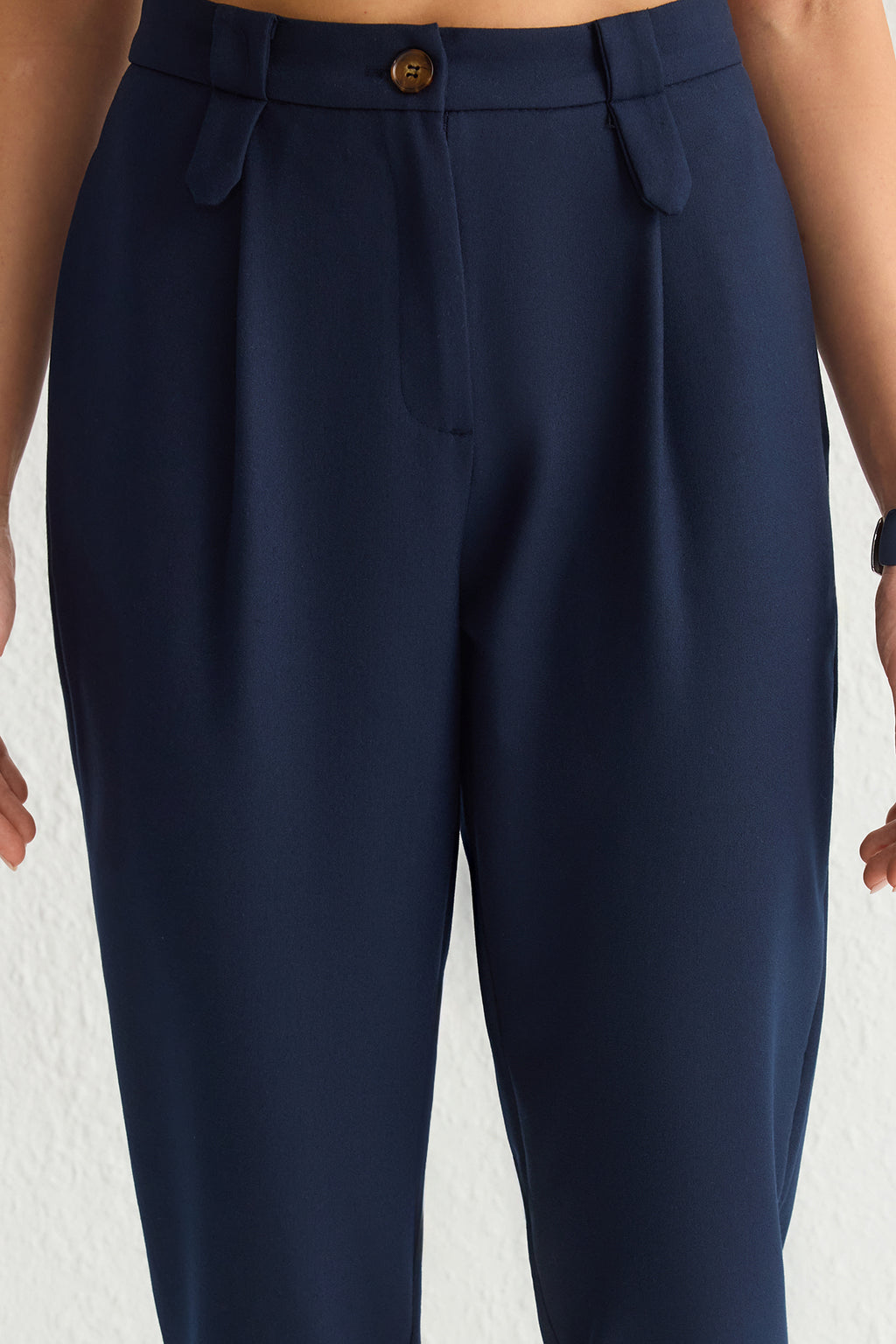 Trendyolmilla Gri Havuç Yüksek Bel Poliviskon Dokuma Kumaş Pantolon TWOSS22PL0280