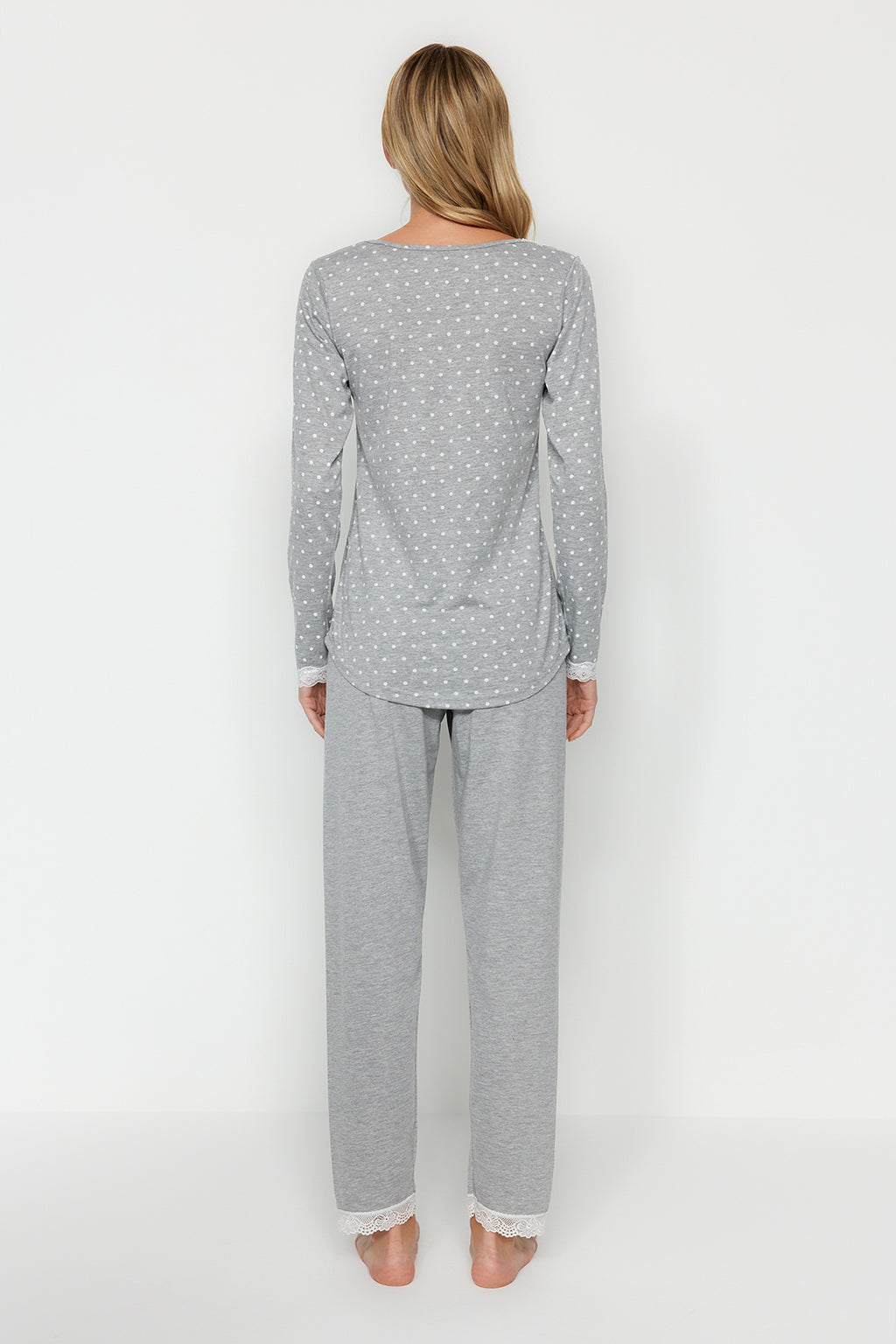 Gri Puantiyeli Dantelli Tshirt-Pantolon Örme Pijama Takımı THMAW24PT00182
