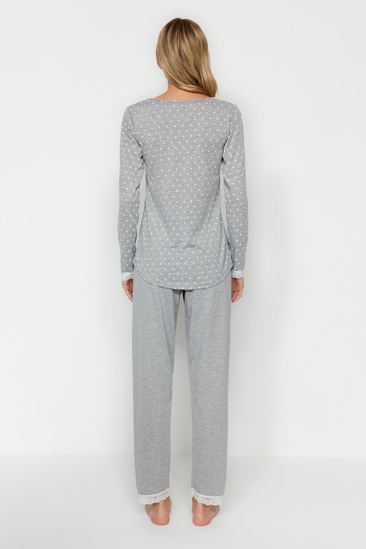 Gri Puantiyeli Dantelli Tshirt-Pantolon Örme Pijama Takımı THMAW24PT00182