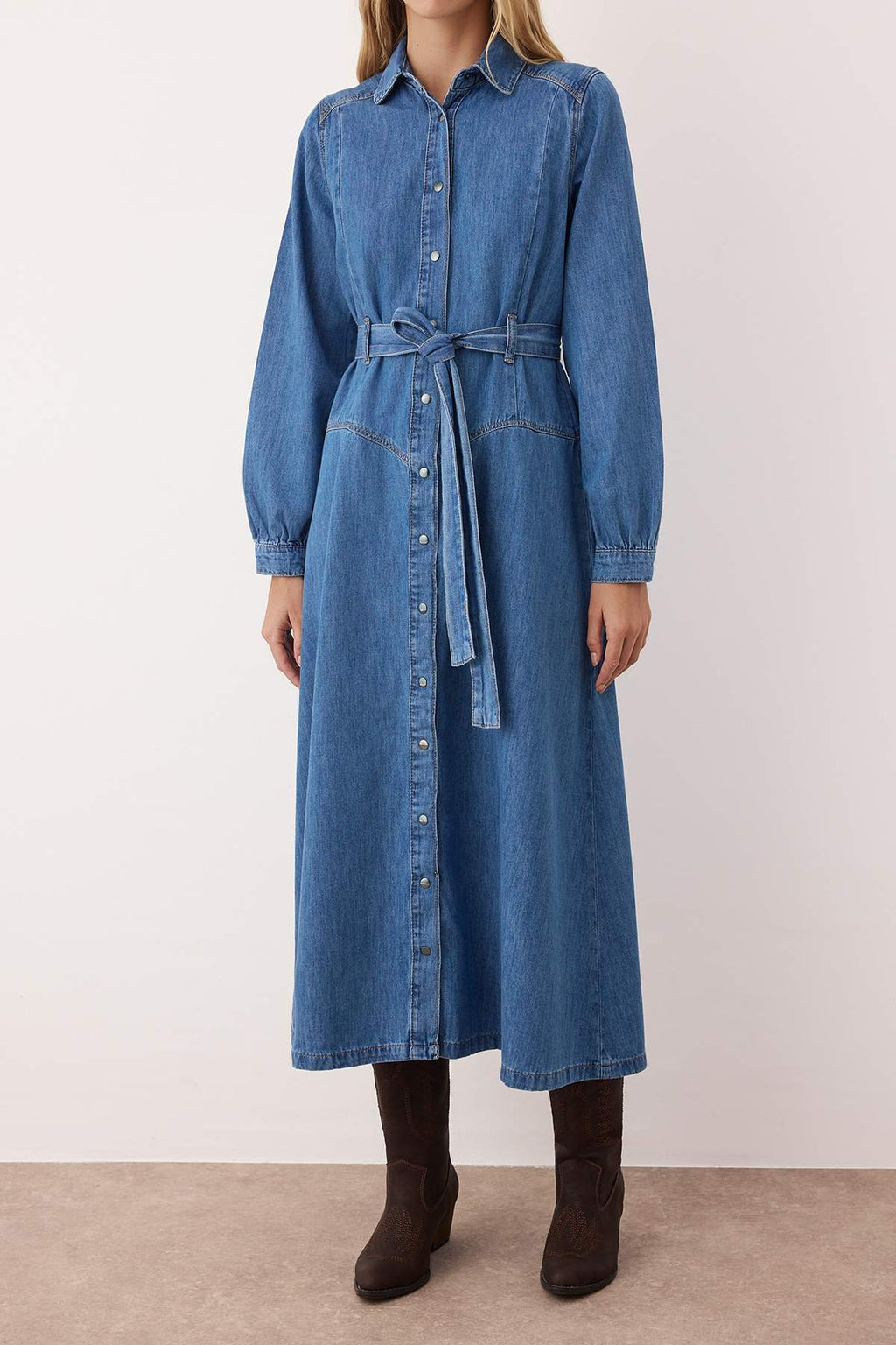Trendyolmilla Mavi Kemer Detaylı Maxi Denim Elbise TWOAW26EL00044