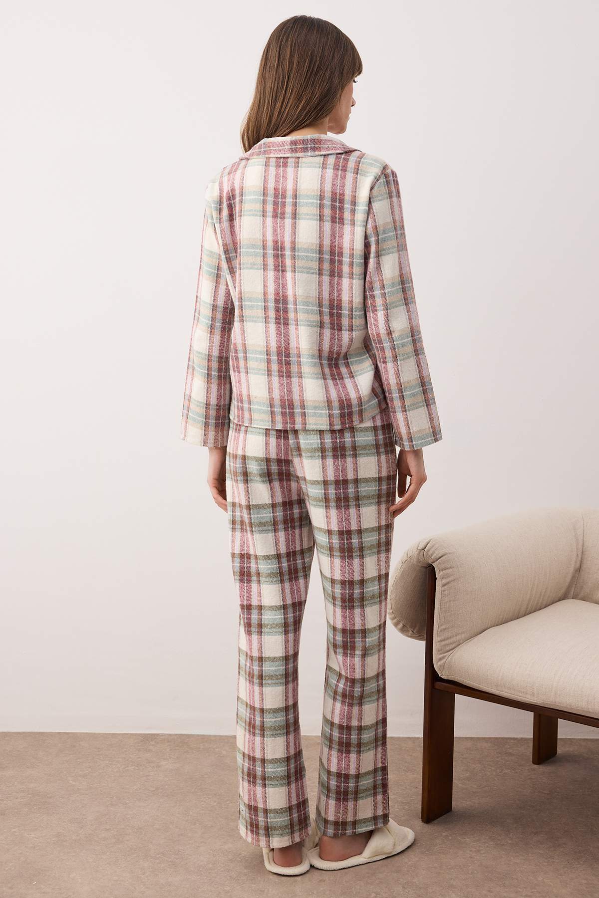 Trendyolmilla Çok Renkli Pamuklu Ekoseli Kışlık Kalın Flanel Dokuma Pijama Takımı THMAW26PT00175