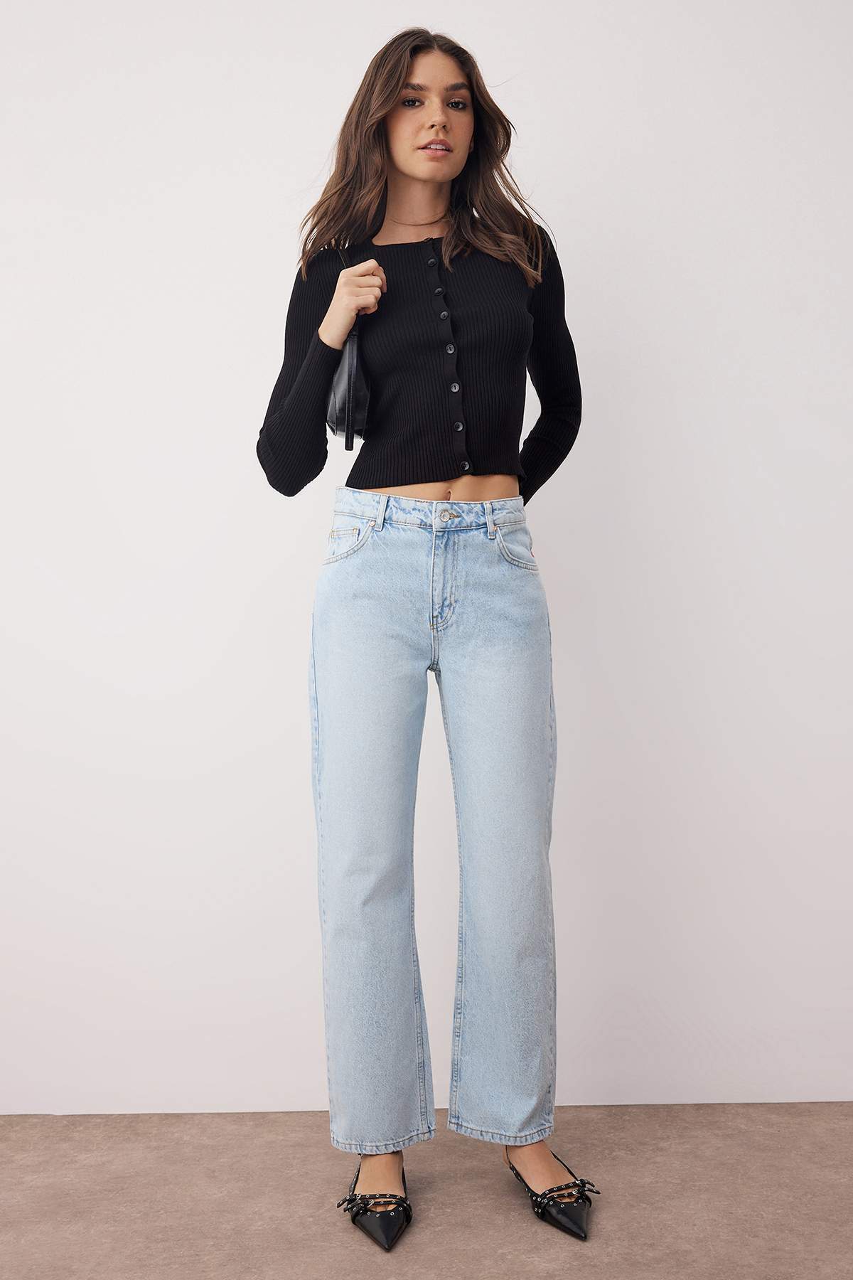 Trendyolmilla Gri Yüksek Bel Boru Paça Yeni Straight Jeans TWOAW26JE00060