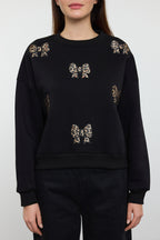 Siyah Regular/Normal Kalıp İçi Polarlı Leopar Detaylı Kurdele Nakışlı Örme Sweatshirt TWOAW25SW00307