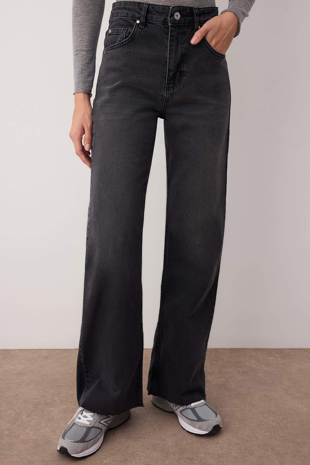 Trendyolmilla Koyu Mavi Yüksek Bel Comfort Paçası Kesikli Wide Leg Palazzo Jeans TWOAW26JE00081