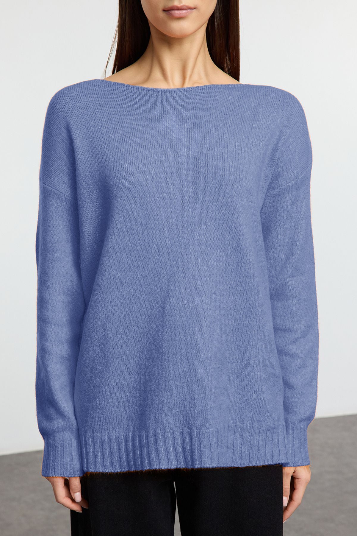 Trendyolmilla Indigo Yünlü Kayık Yaka Basic Triko Kazak TWOAW25KZ00010