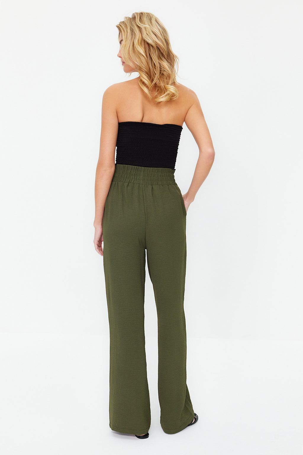 Trendyolmilla Haki Wide Leg/Geniş Paça Beli Lastikli Dokuma Pantolon TWOSS22PL00024