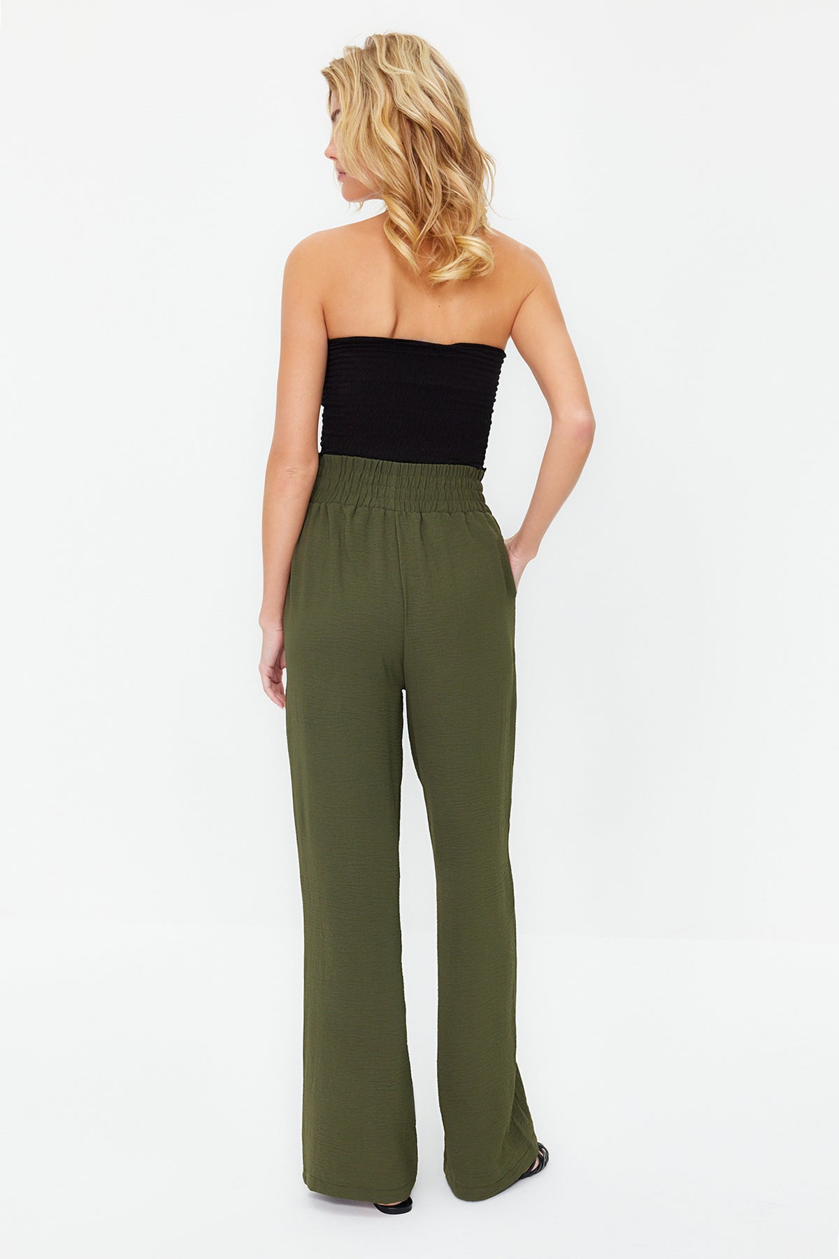 Trendyolmilla Haki Wide Leg/Geniş Paça Beli Lastikli Dokuma Pantolon TWOSS22PL00024