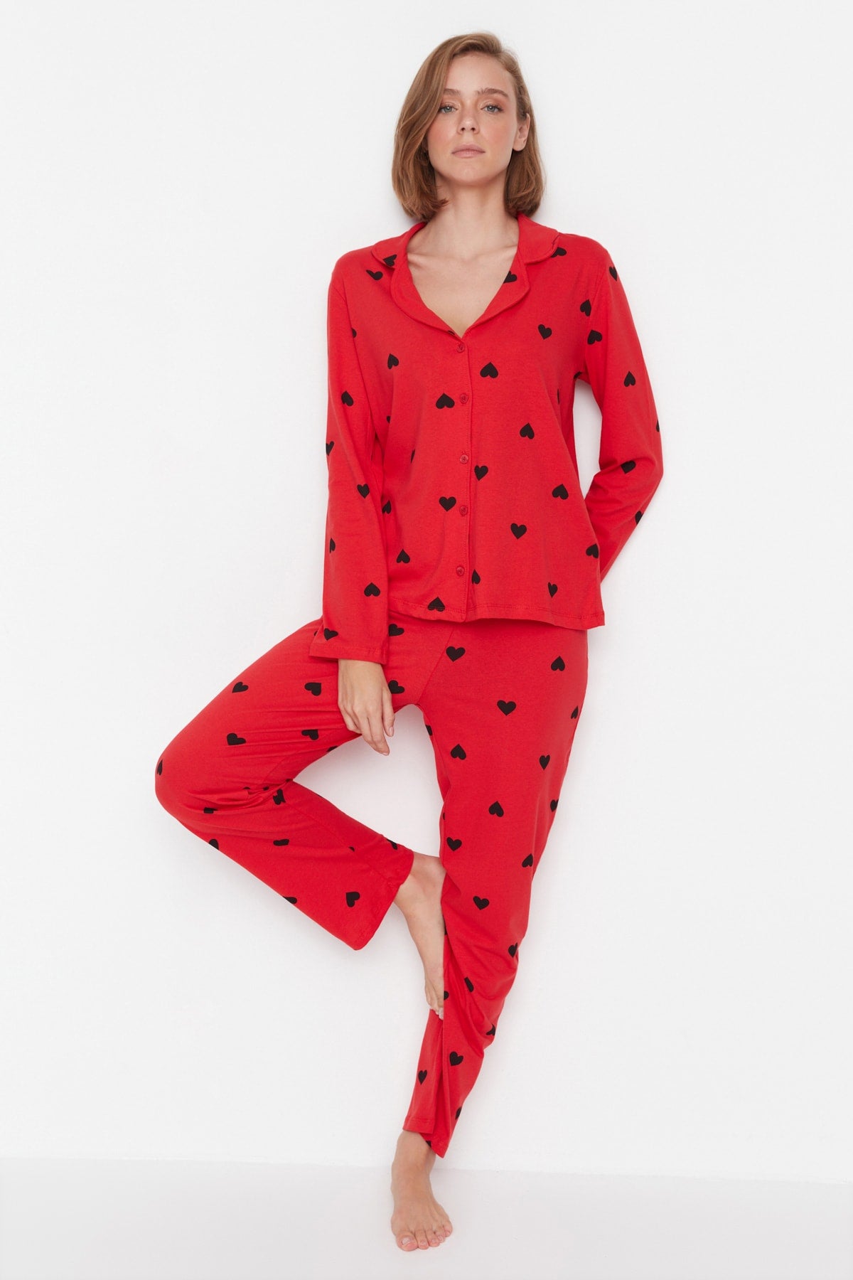 Trendyolmilla Kırmızı %100 Pamuklu Kalpli Örme Pijama Takımı THMAW21PT0548