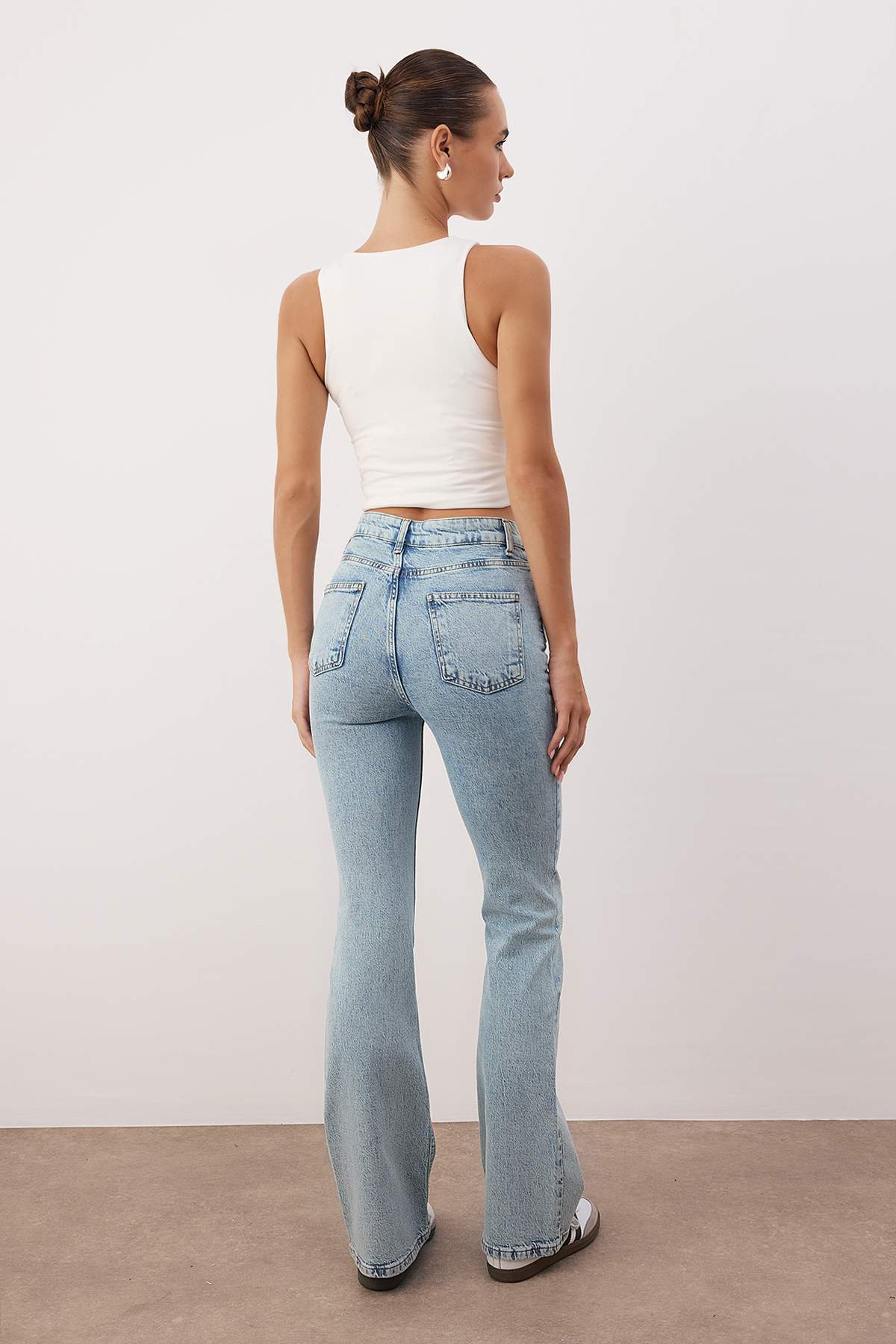 Açık Mavi Yüksek Bel Comfort/Esnek Flare Jeans TWOAW26JE00260