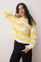 Sarı Baskılı Nakışlı Regular/Normal Kesim Örme Sweatshirt TWOAW26SW00230