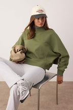 Trendyolmilla Mürdüm Premium Oversize/Geniş Kalıp Dik Yaka Kalın İçi Polarlı Örme Sweatshirt TWOAW26SW00205