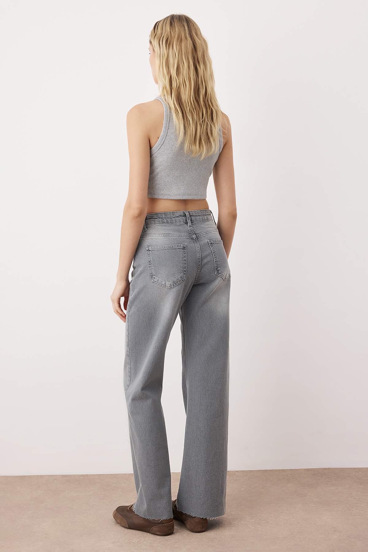Trendyolmilla Siyah Yüksek Bel Paçası Kesikli Wide Leg/Geniş Paça Palazzo Comfort/Esnek Smoke Jeans TWOAW26JE00081