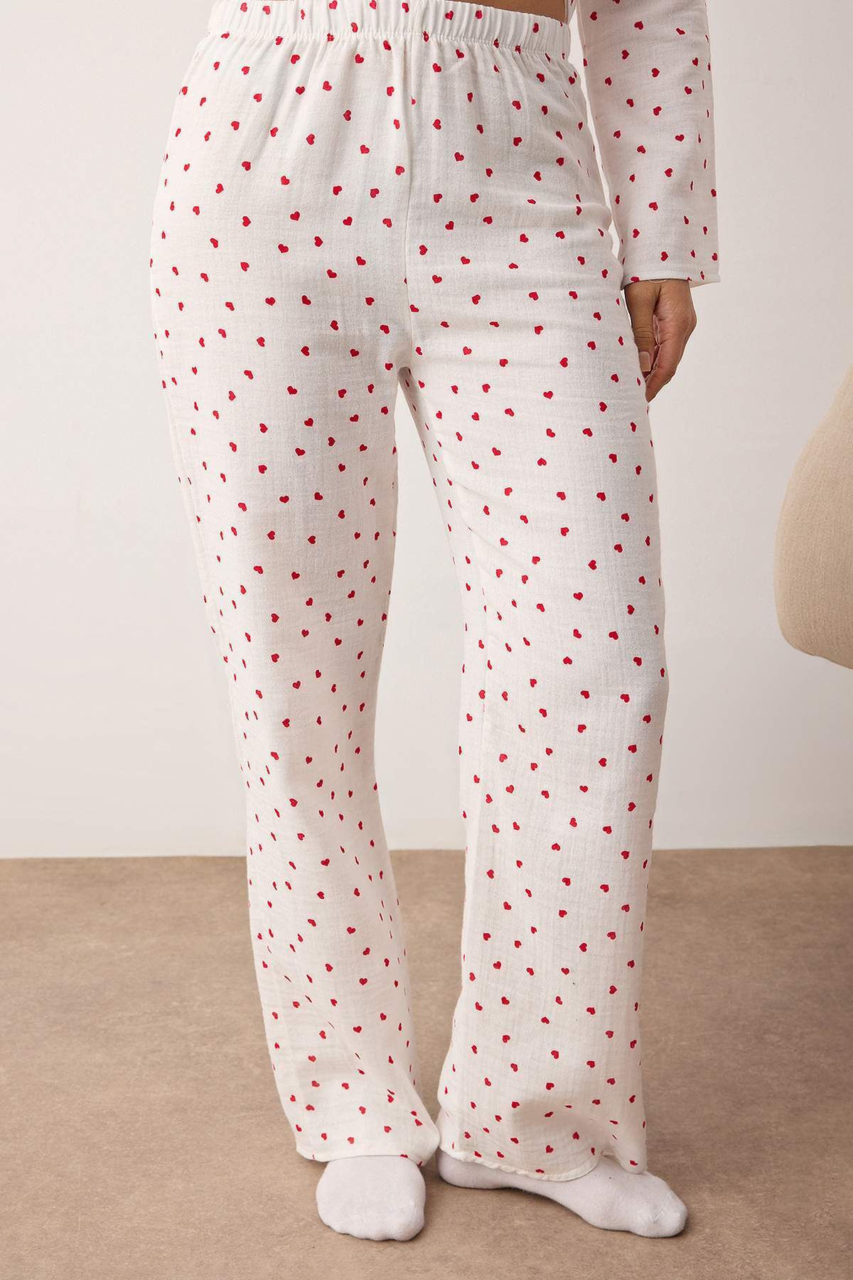 Trendyolmilla Ekru %100 Pamuklu Kalpli Müslin Kumaş Dokuma Pijama Takımı THMAW26PT00110