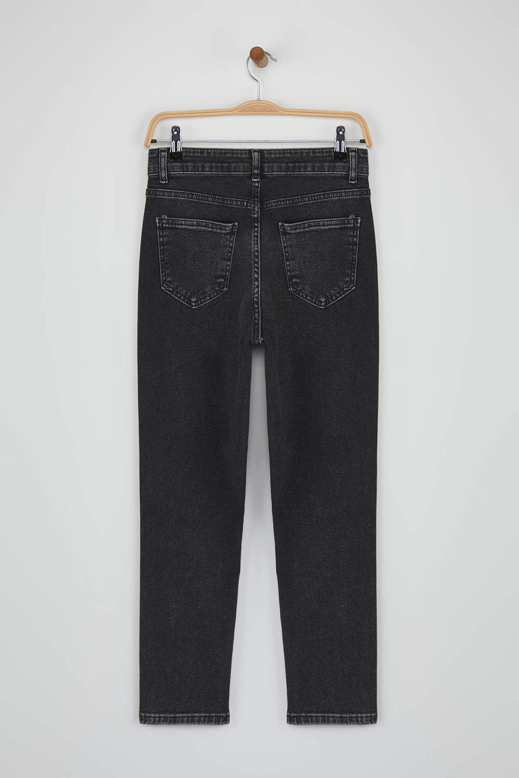 Trendyolmilla Antrasit Yüksek Bel Esnek Comfort Yeni Mom Jeans TWOAW26JE00056