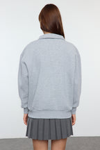Trendyolmilla Sarı Gömlek Yaka Nakışlı Regular Fit Kalın İçi Polarlı Örme Sweatshirt TWOAW24SW00182