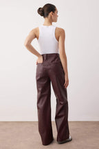 Relaxed/Rahat Straight/Boru Paça Dikiş Detaylı Pantolon TWOAW26PL00097