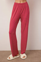 Trendyolmilla Kırmızı Çizgili Gökkuşağı Baskılı Viskon Örme Pijama Takımı THMAW25PT00014