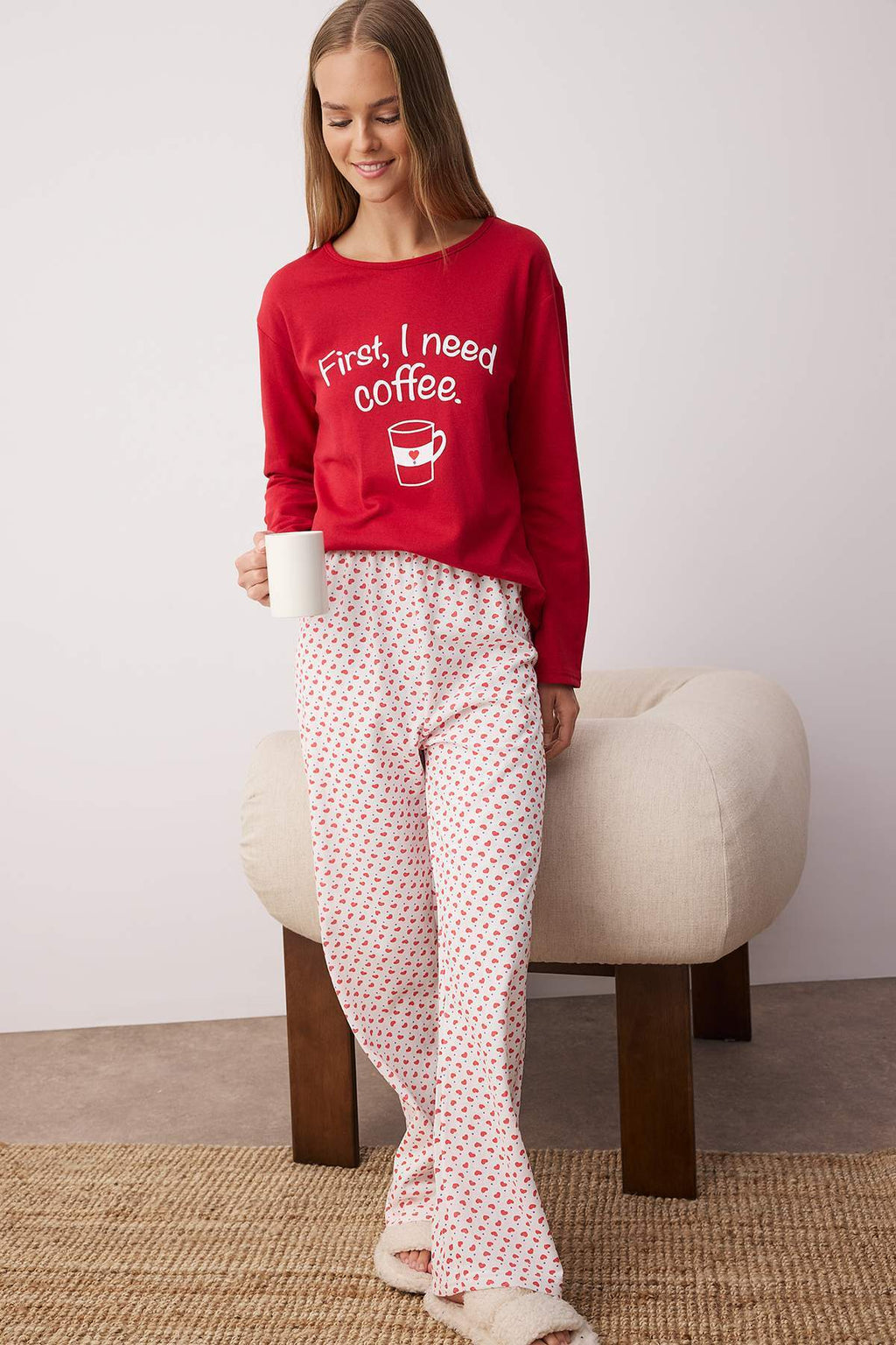 Trendyolmilla Kırmızı Pamuklu Kalpli Slogan Baskılı Uyku Bantlı Örme Pijama Takımı THMAW25PT00223