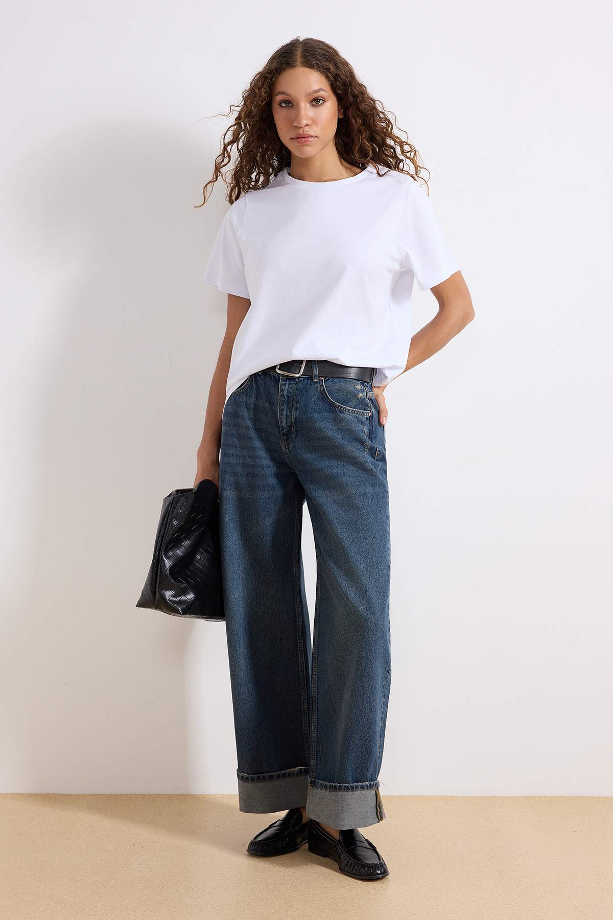 Trendyolmilla Koyu Mavi Katlı Paça Normal Bel Loose Baggy Jeans TWOSS25JE00001 Main image