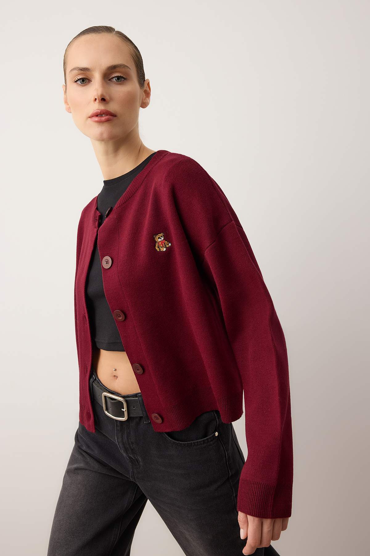 Bordo Bisiklet Yaka Ayıcık Nakışlı Triko Hırka TWOAW26HI00287 Secondary image