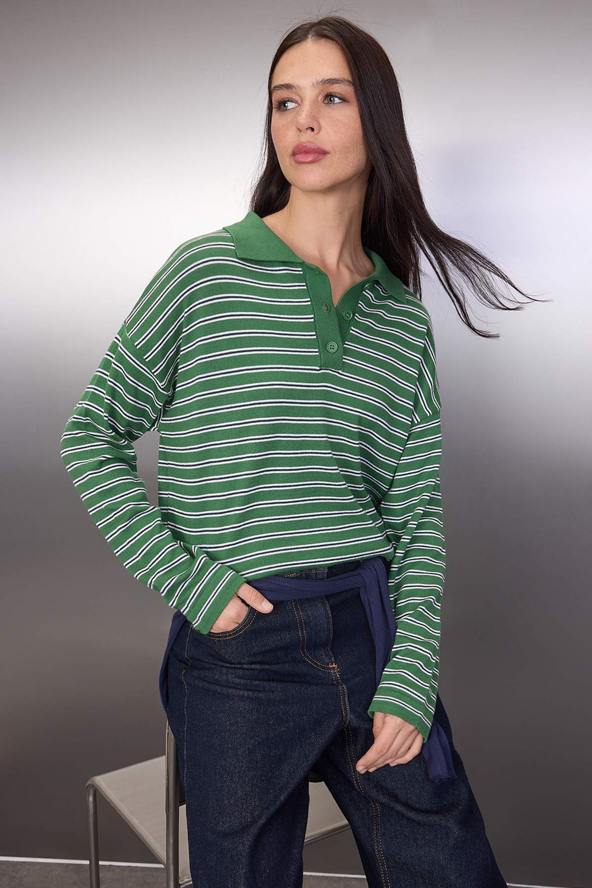 Trendyolmilla Wardrobe Essentials Yeşil Premium İplik/Özel İplikli Geniş Kalıp Çizgili Triko Kazak TWOAW26KZ00195 Main image