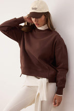 Trendyolmilla Koyu Kahverengi Premium Oversize Kalıp Dikiş Detaylı İçi Polarlı Örme Sweatshirt TWOAW26SW00204