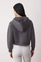 Trendyolmilla Kırmızı Regular Kalıp Crop Fermuarlı Kapüşonlu Kalın İçi Polarlı Örme Sweatshirt TWOAW26SW00045