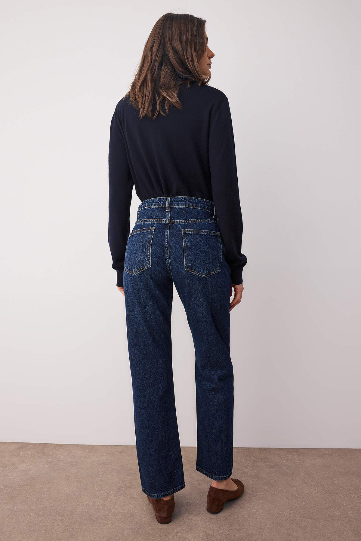 Trendyolmilla Açık Mavi Yüksek Bel Rahat Straight Düz Kesim Boru Paça Jeans TWOAW26JE00063