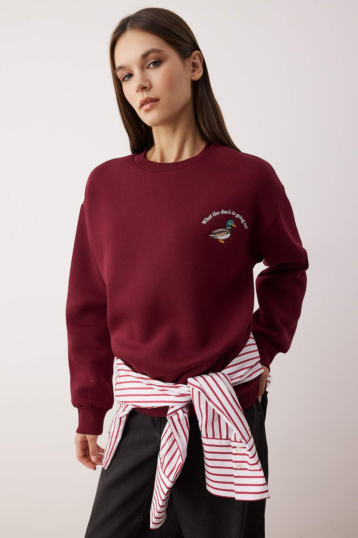 Trendyolmilla Siyah Animal Nakışlı Regular/Normal Kalıp Kalın İçi Polarlı Örme Sweatshirt TWOAW24SW00196