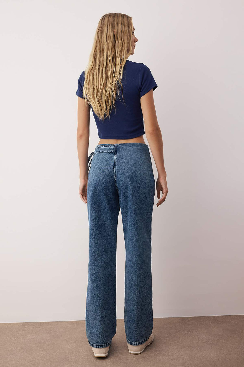 Mavi Kemer Detaylı Normal Bel Wide Leg Jeans TWOAW26JE00137