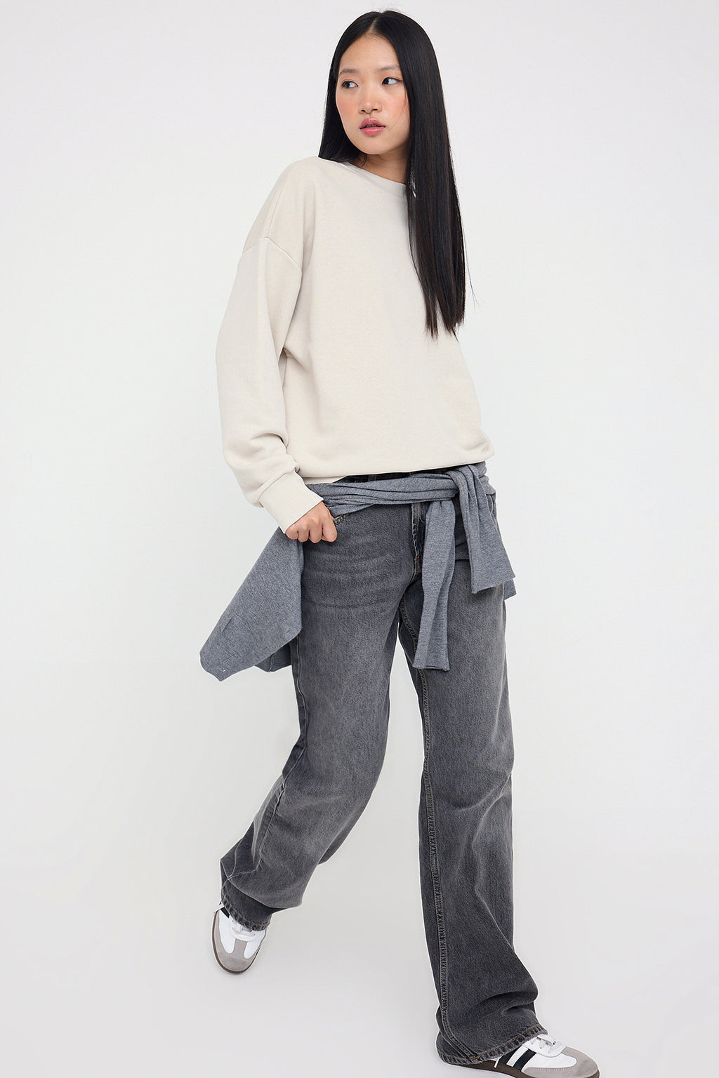 Trendyolmilla Zümrüt Yeşili Oversize/Bol Kesim Bisiklet Yaka Kalın Şardonsuz Örme Sweatshirt TWOAW26SW00029