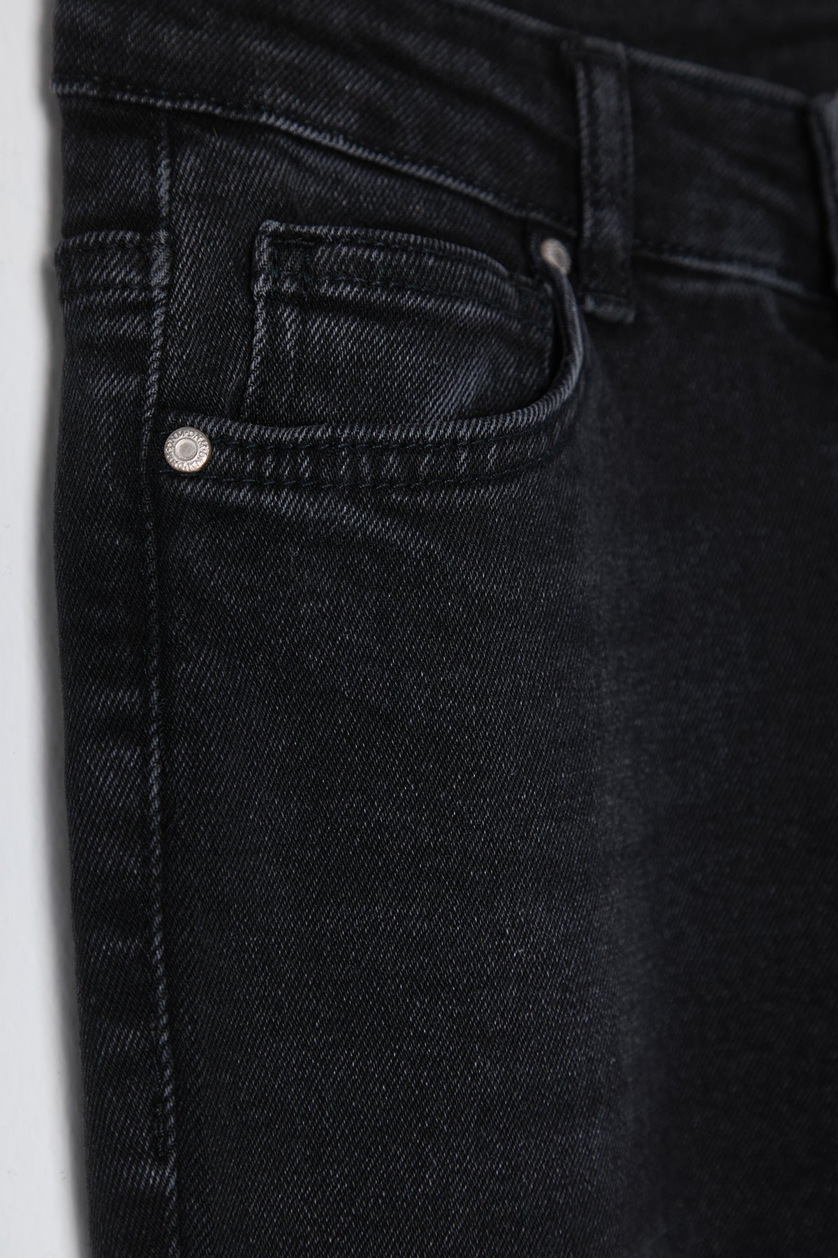 Trendyolmilla Koyu Mavi Yüksek Bel Comfort/Esnek Flare İspanyol Paça Jeans TWOSS25JE00110