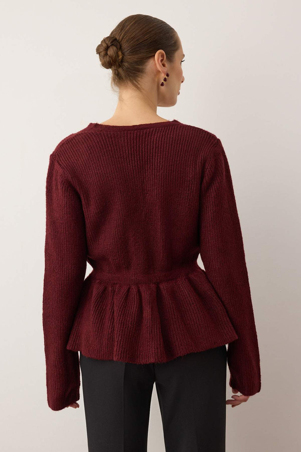 Trendyolmilla Limited Edition Bordo Yumuşak Dokulu Düğme Detaylı Triko Hırka TWOAW26HI00221