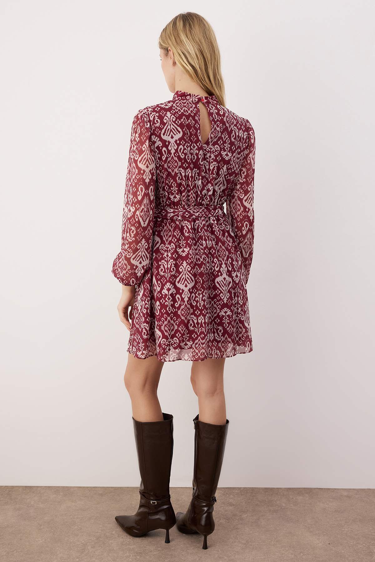 Trendyolmilla Çok Renkli Kuşaklı Eteği Volanlı Boho Astarlı Şifon Mini Dokuma Kışlık Elbise TWOAW24EL00665