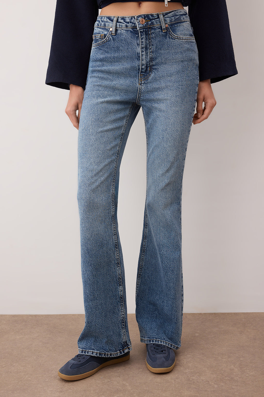 Trendyolmilla Mavi Yüksek Bel Comfort/Esnek Flare İspanyol Paça Jeans TWOSS25JE00101
