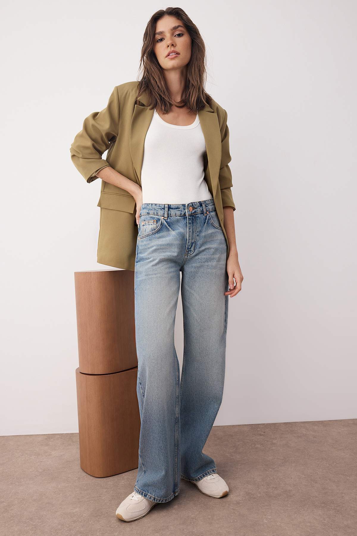 Trendyolmilla Mavi Normal Bel Geniş Paça Wide Leg Jeans TWOAW26JE00078