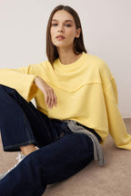 Trendyolmilla Antrasit Kalın Şardonsuz İspanyol Kol Dikiş Detaylı Relaxed Örme Sweatshirt TWOAW26SW00110