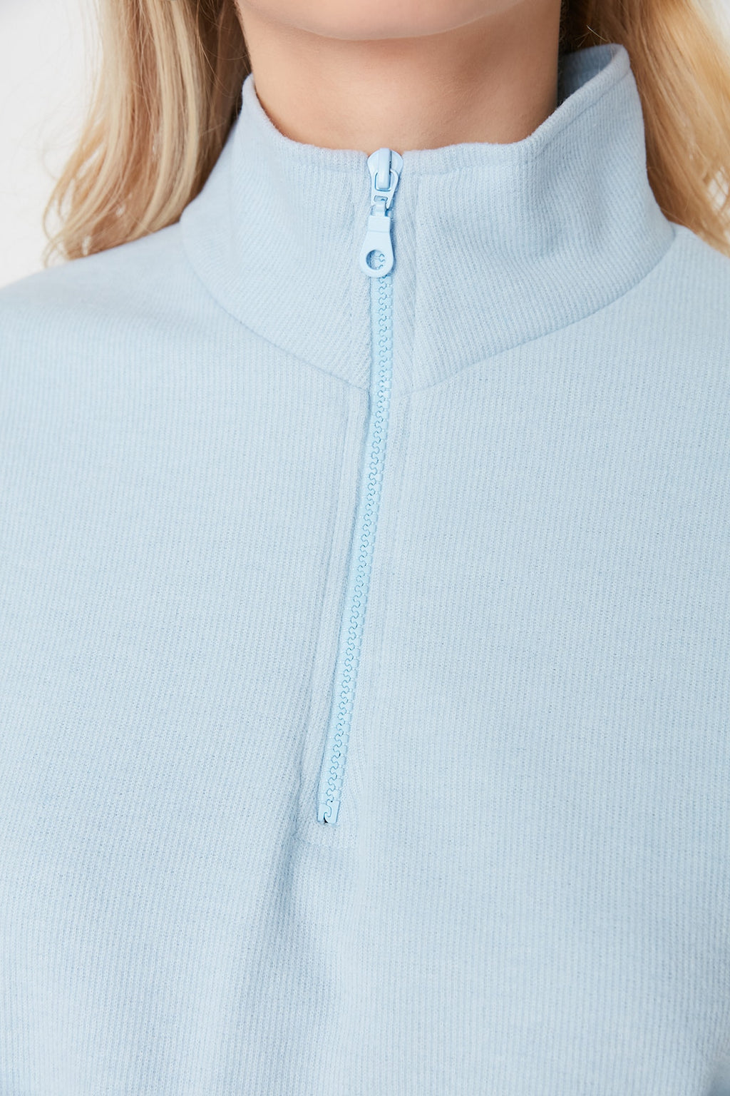 Trendyolmilla Mavi Selanik/Triko Görünümlü Fermuarlı Yaka Regular/Normal Kalıp Örme Sweatshirt TWOAW22SW0732