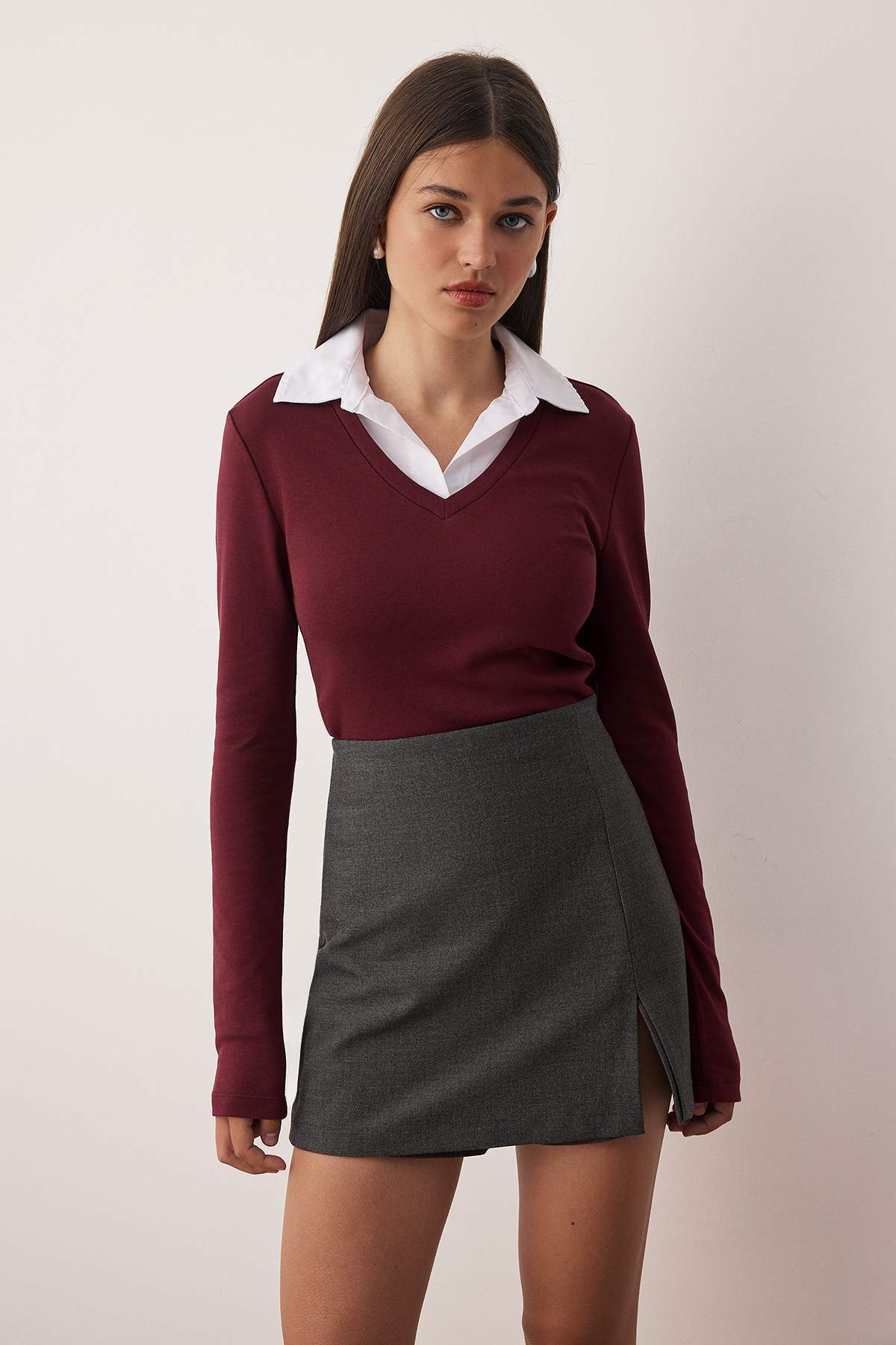 Trendyolmilla Gri Melanj Dokuma Detaylı Gömlek Yaka Regular/Normal Kalıp Örme Bluz TWOAW25BZ00035