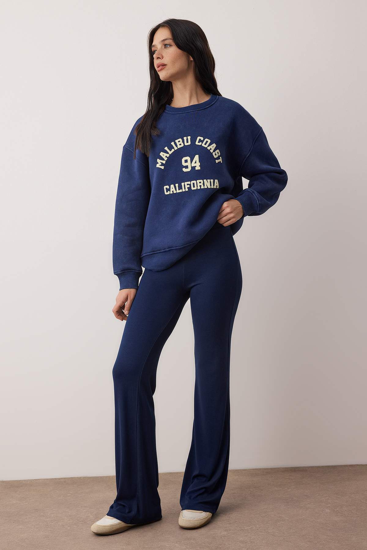 Trendyolmilla Bordo-Lacivert İspanyol Paça 2'li Paket Pantolon TWOAW26PL00057 Secondary image