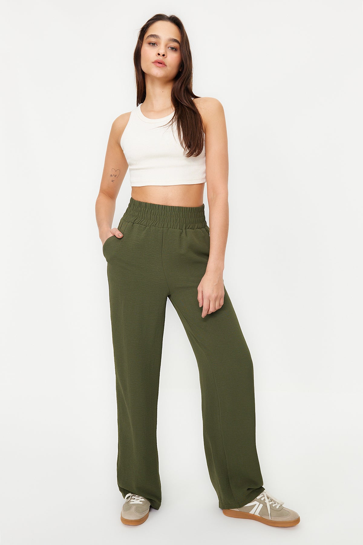 Trendyolmilla Haki Wide Leg/Geniş Paça Beli Lastikli Dokuma Pantolon TWOSS22PL00024