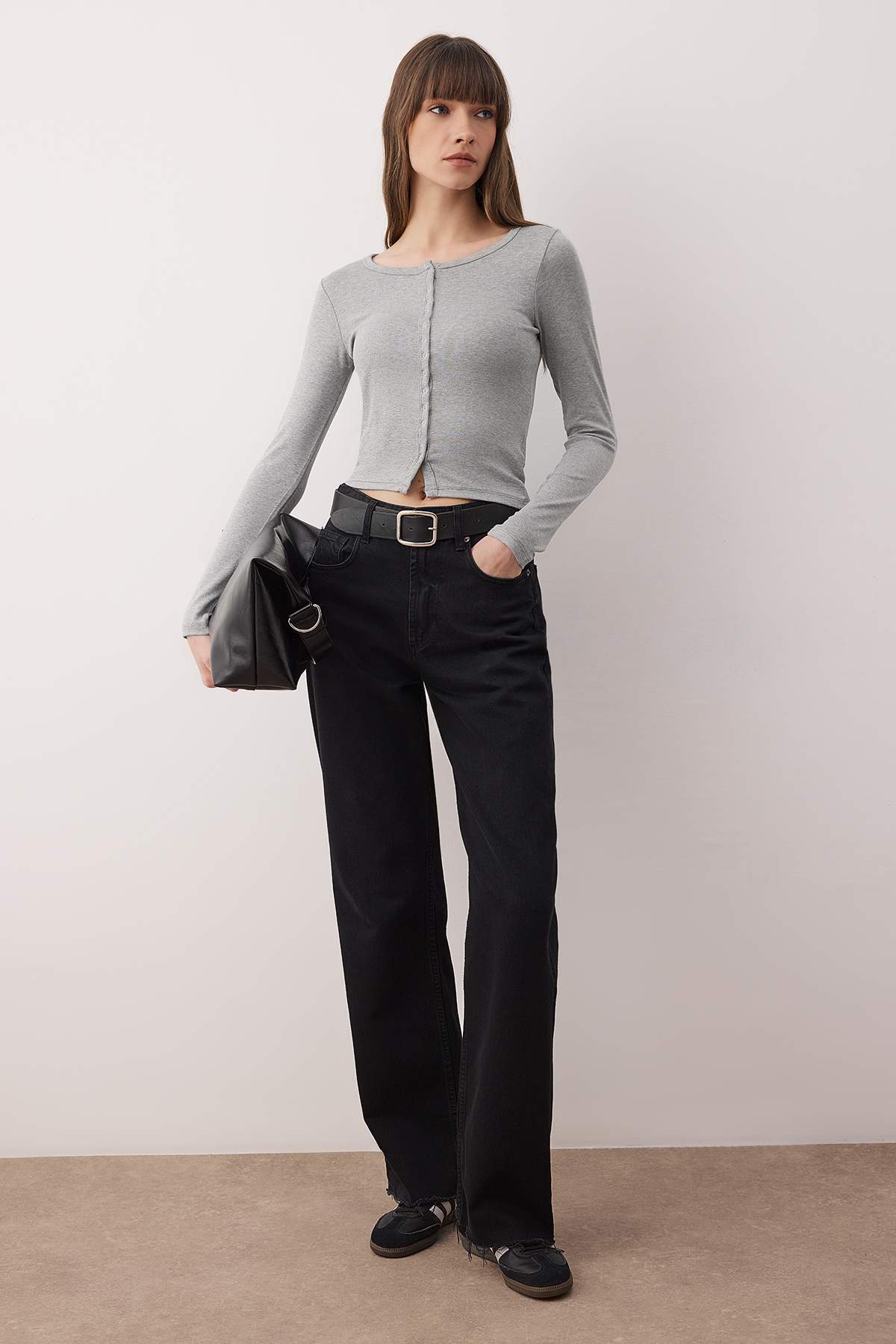 Trendyolmilla Kırmızı Önü Full Çıtçıtlı Fitted/Vücuda Oturan Örme Bluz TWOAW26BZ00193