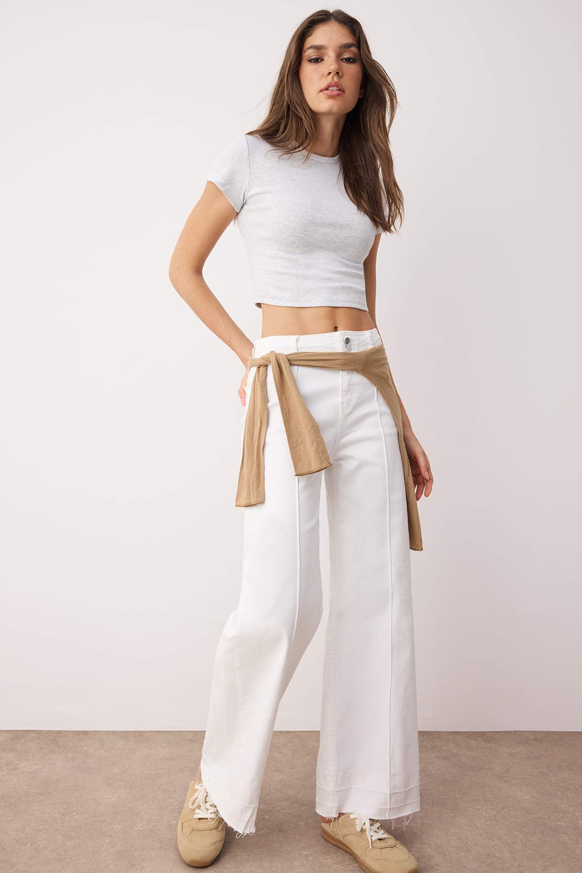Trendyolmilla Kırmızı Yüksek Bel Nervür Detaylı Paça Kesikli Comfort/Esnek Wide Leg Jeans TWOSS25JE00310