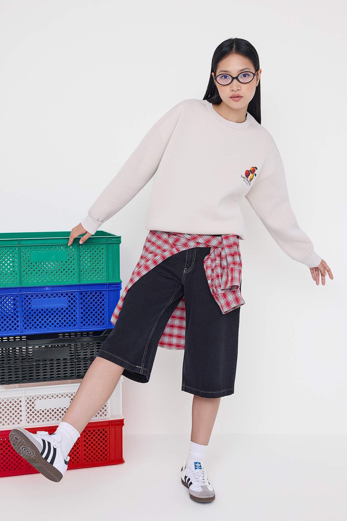 Taş Sırt Baskılı Oversize/Geniş Kalıp Kalın İçi Polarlı Örme Sweatshirt TWOAW26SW00124 Secondary image