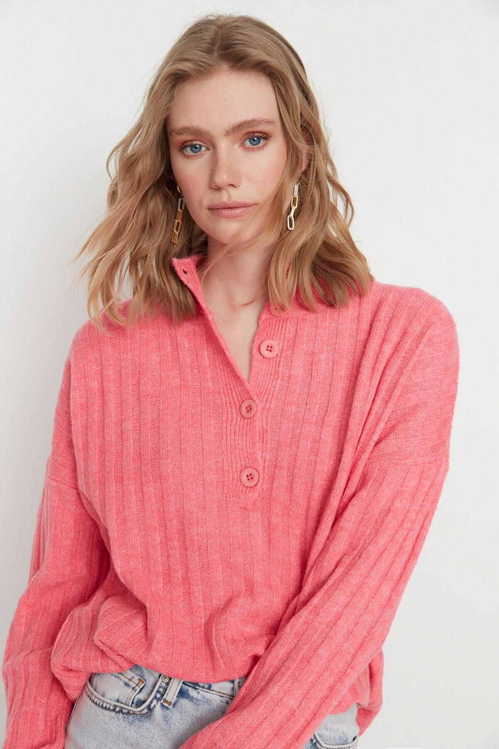 Trendyolmilla Siyah Geniş Kalıp Yumuşak Dokulu Dik Yaka Triko Kazak TWOAW21KZ0783